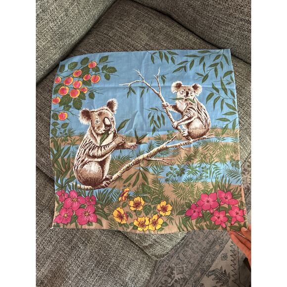 93’ Vintage Koala Australian Tapestry - Picture 1 of 3